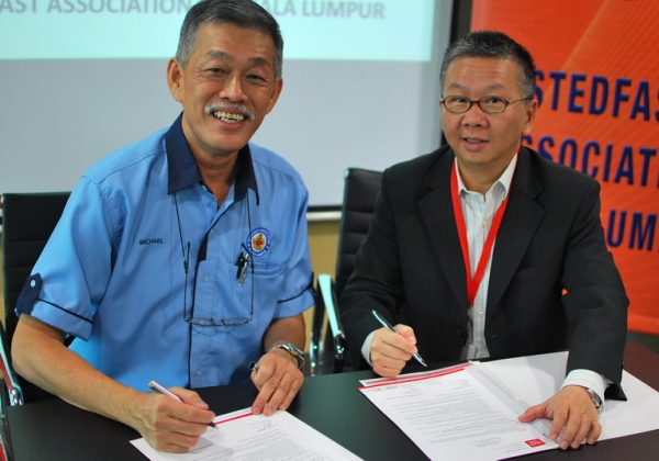 2015 - Signing Ceremony with IACT